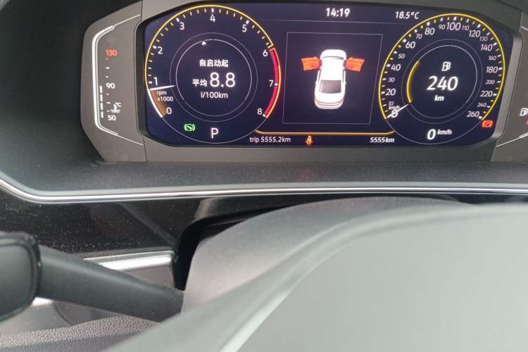 Used Volkswagen Passat 2025 Outstanding Model 330TSI Starry Elite Edition Odometer Close Up