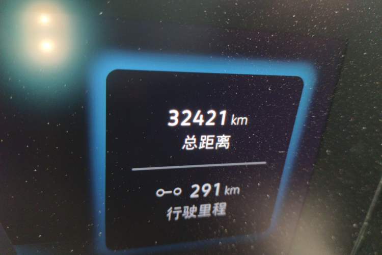 Used Volkswagen Passat 2025 Pro 380TSI Dragon Supreme Edition Odometer Close Up