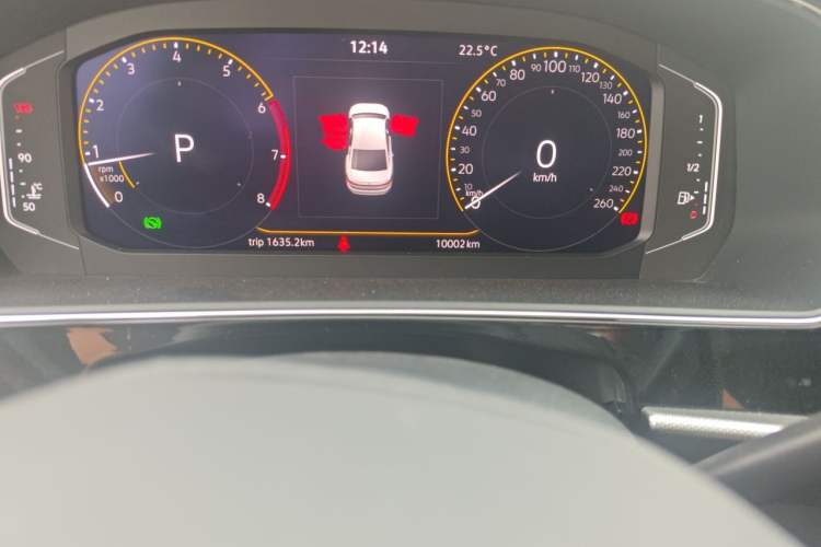 Used Volkswagen Passat 2025 Outstanding Model 330TSI Elite Edition Odometer Close Up