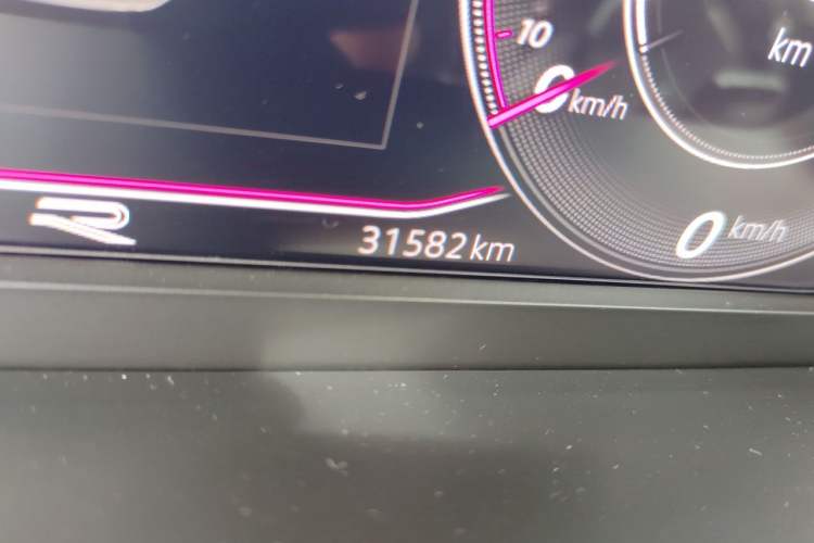 Used Volkswagen Passat 2025 Outstanding Model 380TSI Starry Dragon Edition Odometer Close Up
