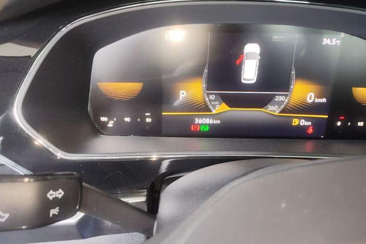 Used Volkswagen Passat 2025 Outstanding Model 280TSI Business Edition Odometer Close Up