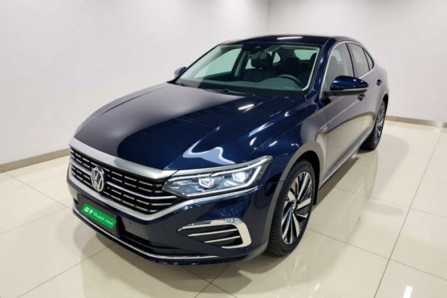 Volkswagen Passat 2025 Outstanding Model 380TSI Dragon Glory Edition usado