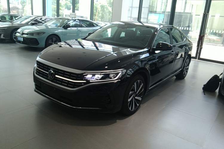 Used Volkswagen Passat 2025 Outstanding Model 380TSI Dragon Glory Edition Guazi used car, China used car export, Used car for sale, Used  cars, Cheapest cars for sale