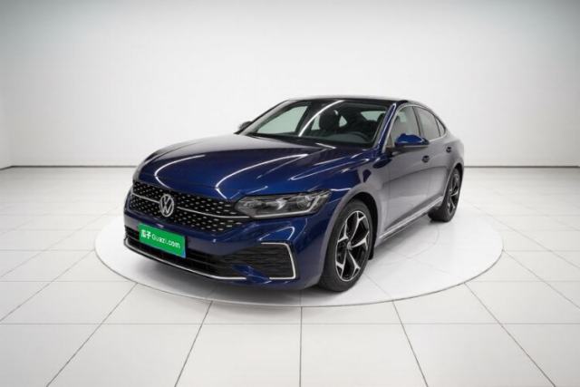 Volkswagen Passat 2025 Outstanding Model 380TSI Starry Dragon Edition usado