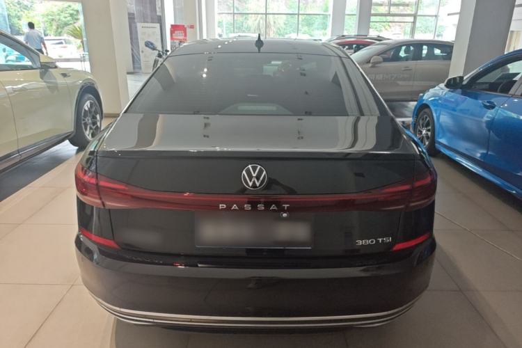 Used Volkswagen Passat 2025 Outstanding Model 380TSI Dragon Glory Edition Rear
