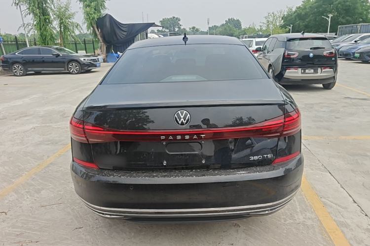 Used Volkswagen Passat 2025 Premium Version 380TSI Dragon Edition Rear