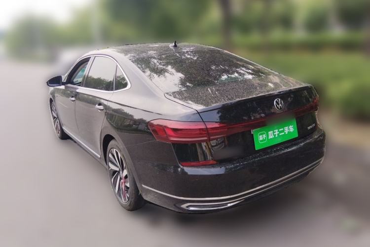 Used Volkswagen Passat 2025 Outstanding Model 380TSI Dragon Glory Edition Rear Left 45 Deg