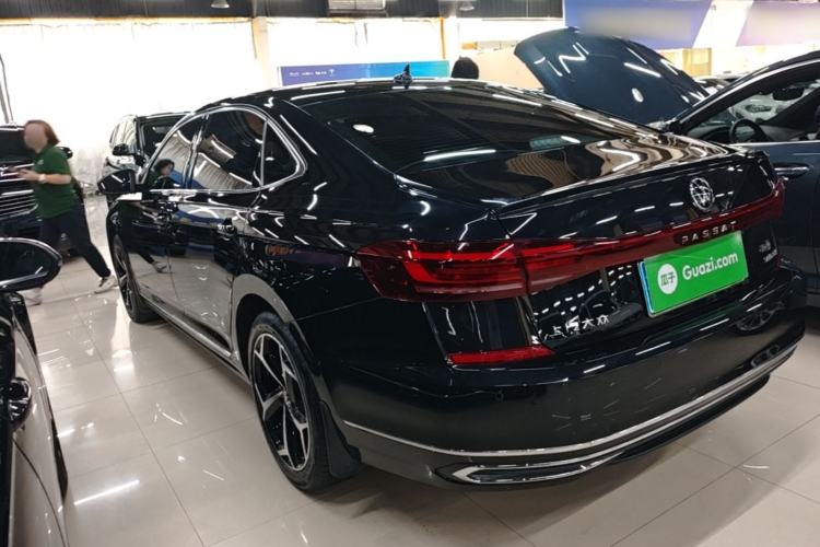 Used Volkswagen Passat 2025 Outstanding Model 380TSI Starry Dragon Edition Rear Left 45 Deg