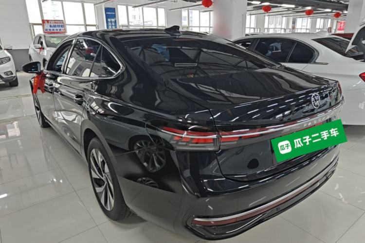 Used Volkswagen Passat 2025 Pro 380TSI Dragon Edition Rear Left 45 Deg