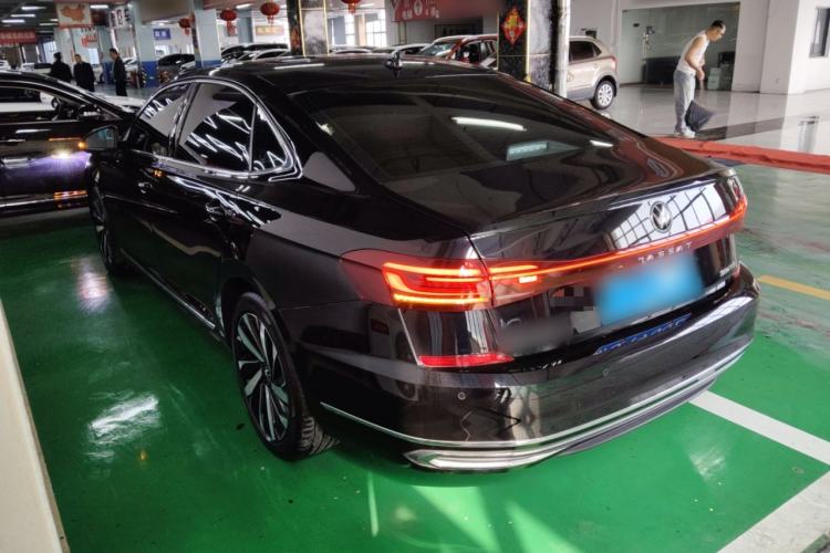 Used Volkswagen Passat 2025 Premium Version 380TSI Dragon Edition Rear Left 45 Deg