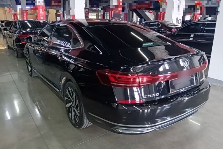 Used Volkswagen Passat 2025 Outstanding Model 380TSI Dragon Glory Edition Rear Left 45 Deg