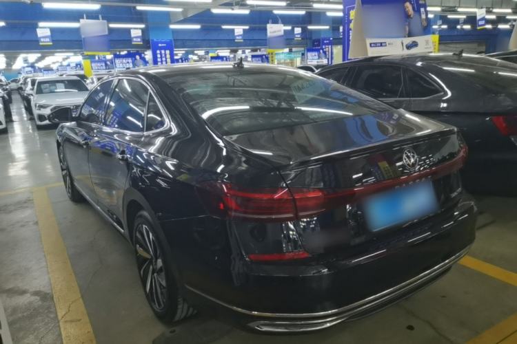 Used Volkswagen Passat 2025 Premium Version 380TSI Dragon Edition Rear Left 45 Deg