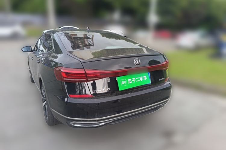 Used Volkswagen Passat 2025 Outstanding Model 380TSI Dragon Glory Edition Rear Left 45 Deg