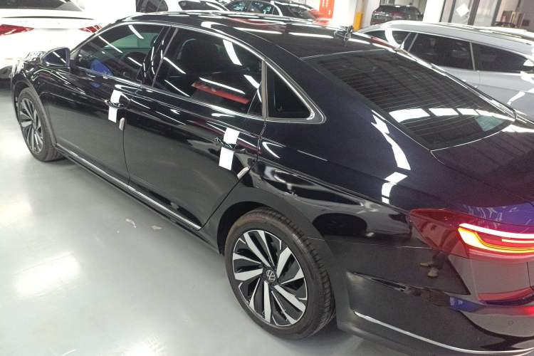 Used Volkswagen Passat 2025 Premium Version 380TSI Dragon Edition Rear Left 45 Deg
