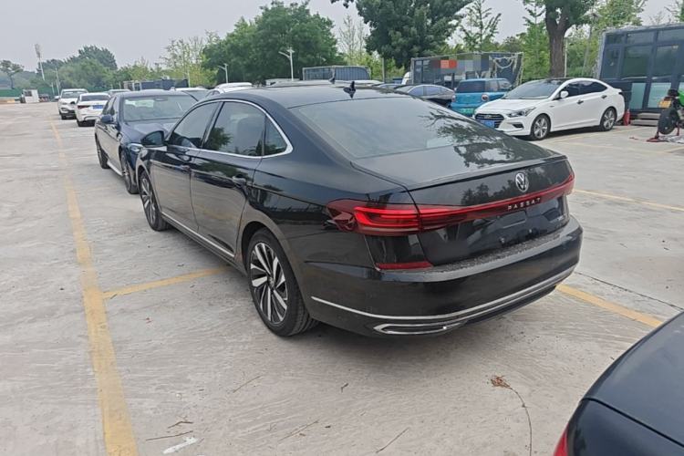 Used Volkswagen Passat 2025 Premium Version 380TSI Dragon Edition Rear Left 45 Deg