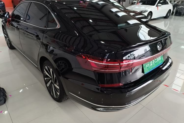 Used Volkswagen Passat 2025 Premium Version 380TSI Dragon Edition Rear Left 45 Deg