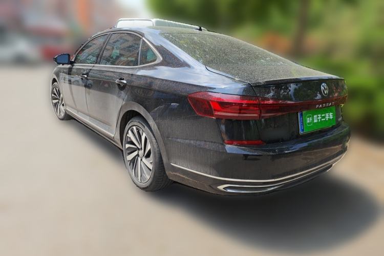 Used Volkswagen Passat 2025 Premium Version 380TSI Dragon Edition Rear Left 45 Deg