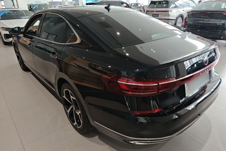Used Volkswagen Passat 2025 Outstanding Model 380TSI Starry Dragon Glorious Edition Rear Left 45 Deg