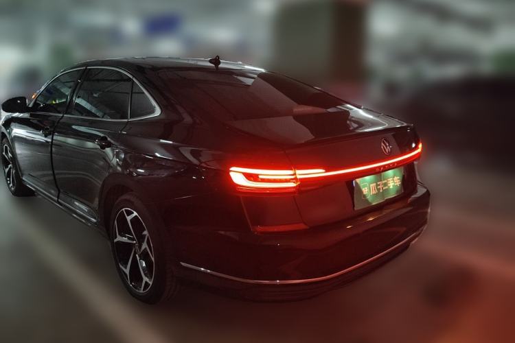 Used Volkswagen Passat 2025 Outstanding Model 330TSI Starry Elite Edition Rear Left 45 Deg