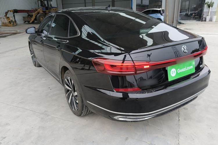 Used Volkswagen Passat 2025 Premium Version 380TSI Dragon Edition Rear Left 45 Deg