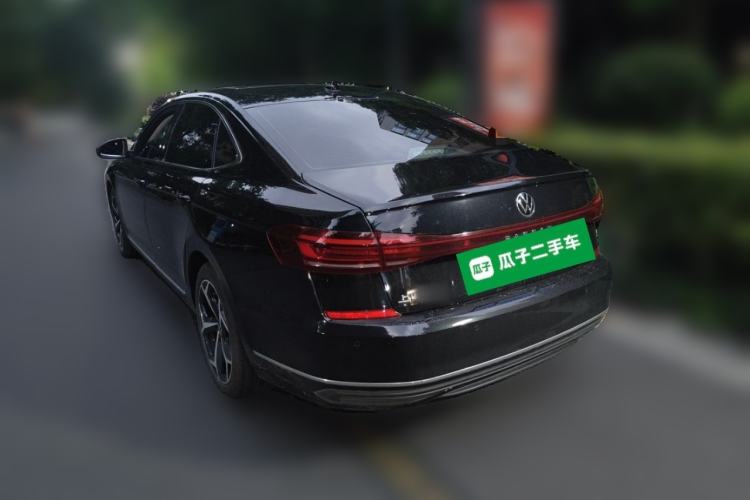 Used Volkswagen Passat 2025 Outstanding Model 330TSI Starry Elite Edition Rear Left 45 Deg