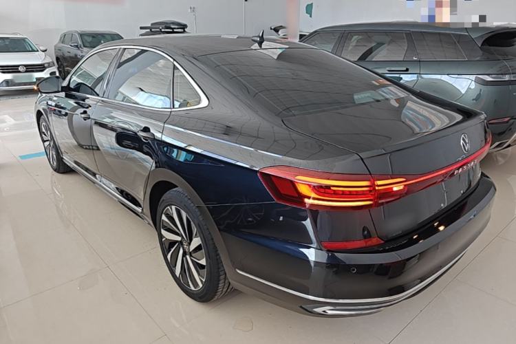 Used Volkswagen Passat 2025 Premium Version 380TSI Dragon Edition Rear Left 45 Deg