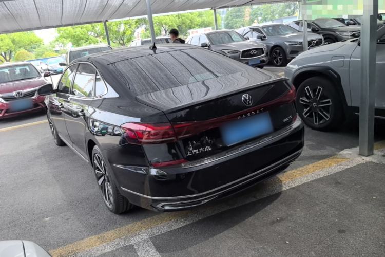 Used Volkswagen Passat 2025 Premium Version 380TSI Dragon Edition Rear Left 45 Deg