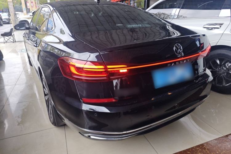 Used Volkswagen Passat 2025 Premium Version 380TSI Dragon Edition Rear Left 45 Deg