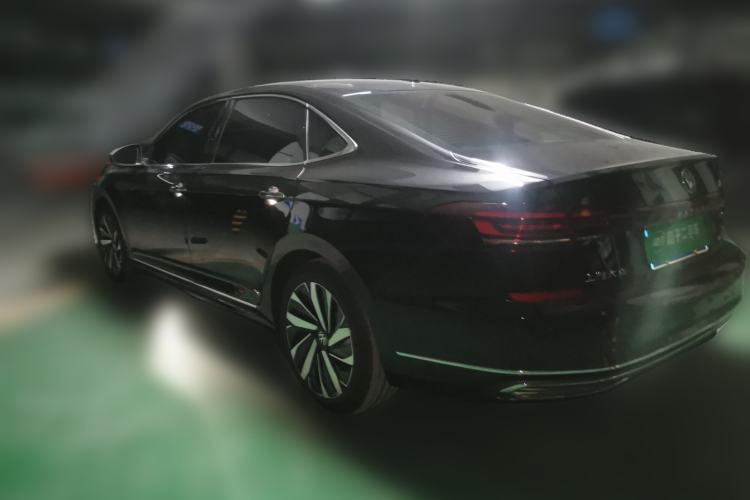 Used Volkswagen Passat 2025 Outstanding Model 380TSI Dragon Glory Edition Rear Left 45 Deg