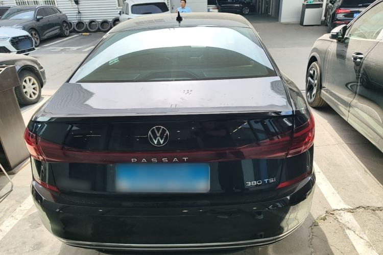 Used Volkswagen Passat 2025 Outstanding Model 380TSI Dragon Glory Edition Rear