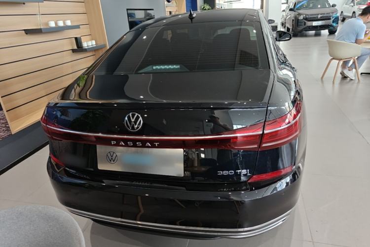 Used Volkswagen Passat 2025 Outstanding Model 380TSI Starry Dragon Glorious Edition Rear