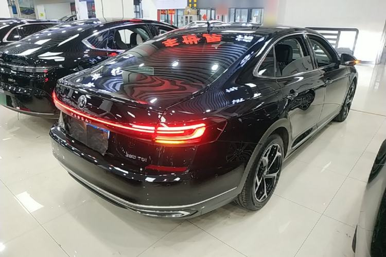 Used Volkswagen Passat 2025 Outstanding Model 380TSI Starry Dragon Glorious Edition Rear Right 45 Deg