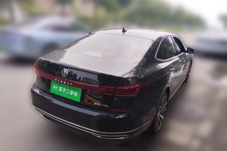 Used Volkswagen Passat 2025 Outstanding Model 380TSI Dragon Glory Edition Rear Right 45 Deg