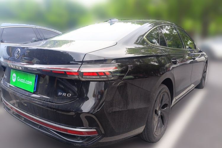 Used Volkswagen Passat 2025 Pro 380TSI Dragon Glory Edition Rear Right 45 Deg