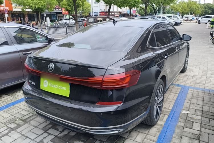 Used Volkswagen Passat 2025 Premium Version 380TSI Dragon Edition Rear Right 45 Deg