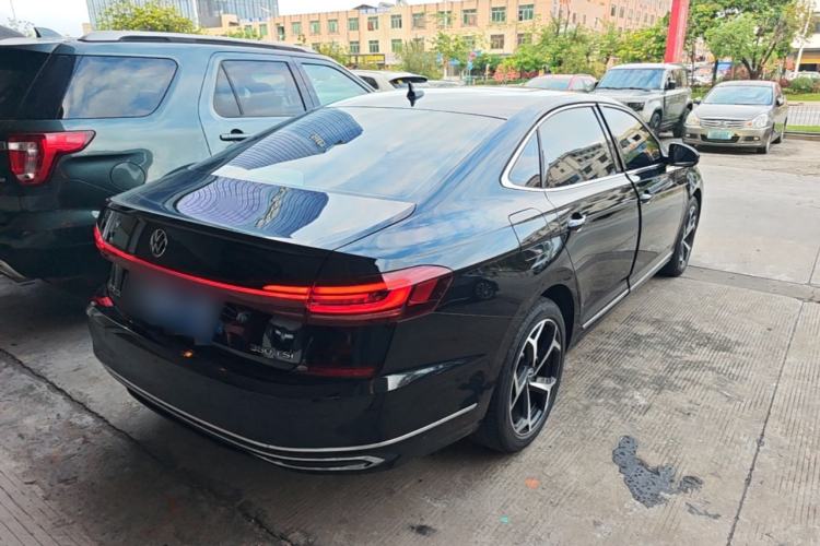 Used Volkswagen Passat 2025 Outstanding Model 380TSI Starry Dragon Edition Rear Right 45 Deg