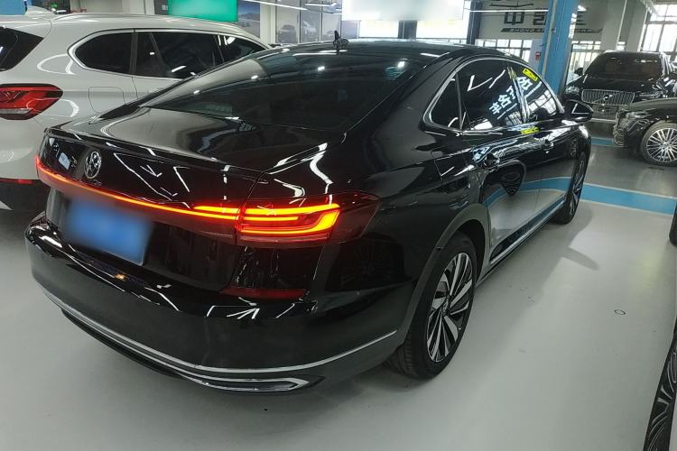 Used Volkswagen Passat 2025 Premium Version 380TSI Dragon Edition Rear Right 45 Deg