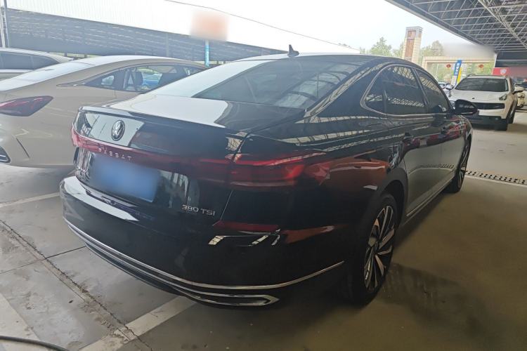Used Volkswagen Passat 2025 Premium Version 380TSI Dragon Edition Rear Right 45 Deg