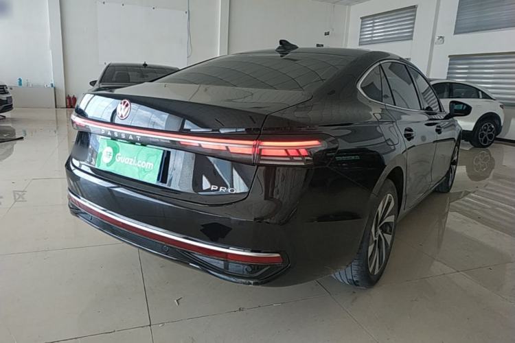 Used Volkswagen Passat 2025 Pro 380TSI Dragon Glory Edition Rear Right 45 Deg