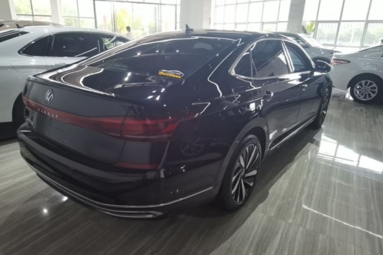 Used Volkswagen Passat 2025 Premium Version 380TSI Dragon Edition Rear Right 45 Deg