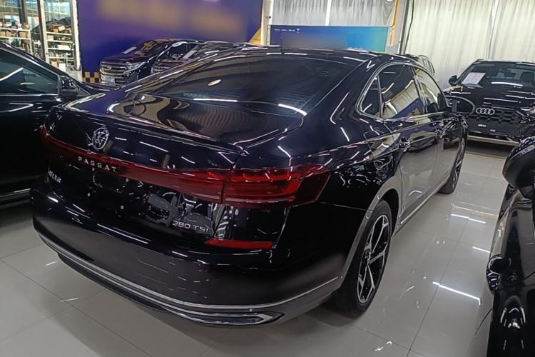 Used Volkswagen Passat 2025 Outstanding Model 380TSI Starry Dragon Edition Rear Right 45 Deg
