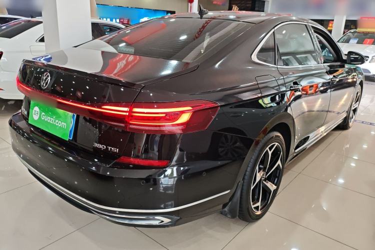 Used Volkswagen Passat 2025 Outstanding Model 380TSI Starry Dragon Glorious Edition Rear Right 45 Deg