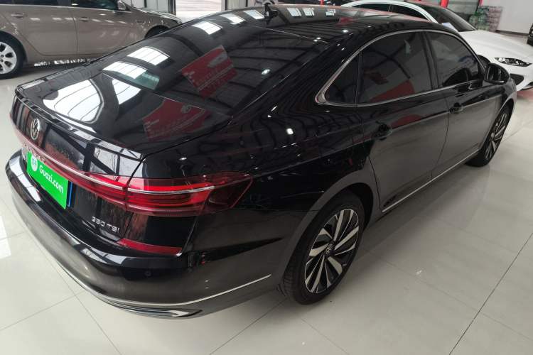 Used Volkswagen Passat 2025 Premium Version 380TSI Dragon Edition Rear Right 45 Deg