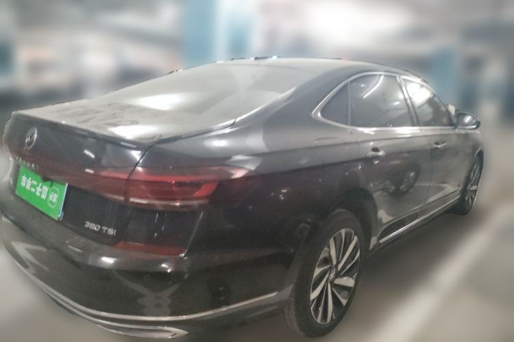 Used Volkswagen Passat 2025 Premium Version 380TSI Dragon Edition Rear Right 45 Deg