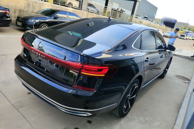Used Volkswagen Passat 2025 Outstanding Model 380TSI Starry Dragon Edition Rear Right 45 Deg
