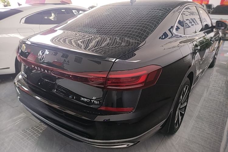 Used Volkswagen Passat 2025 Premium Version 380TSI Dragon Edition Rear Right 45 Deg