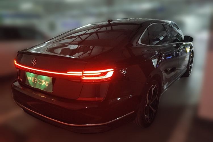 Used Volkswagen Passat 2025 Outstanding Model 330TSI Starry Elite Edition Rear Right 45 Deg