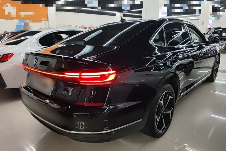 Used Volkswagen Passat 2025 Outstanding Model 330TSI Starry Elite Edition Rear Right 45 Deg
