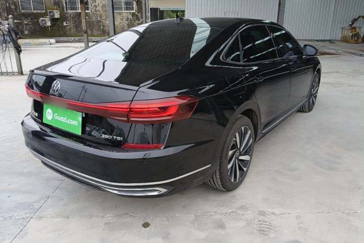 Used Volkswagen Passat 2025 Premium Version 380TSI Dragon Edition Rear Right 45 Deg