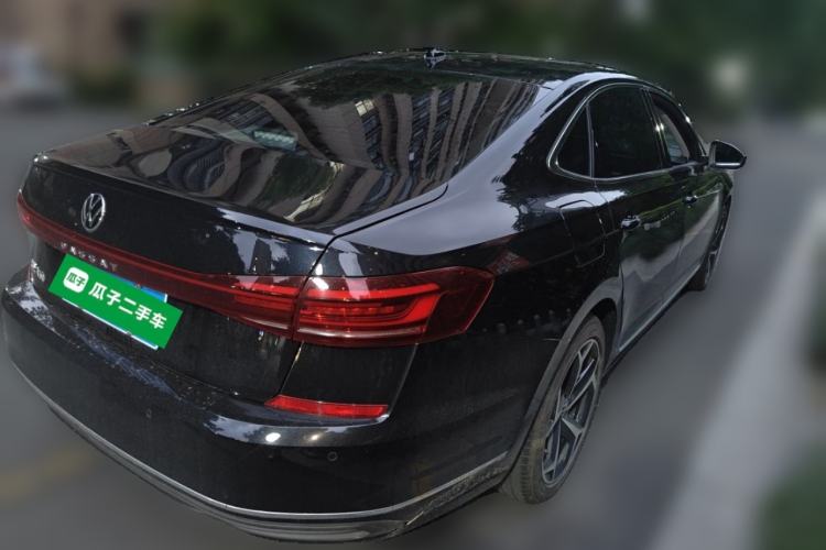Used Volkswagen Passat 2025 Outstanding Model 330TSI Starry Elite Edition Rear Right 45 Deg